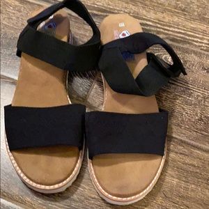Bobs sandals